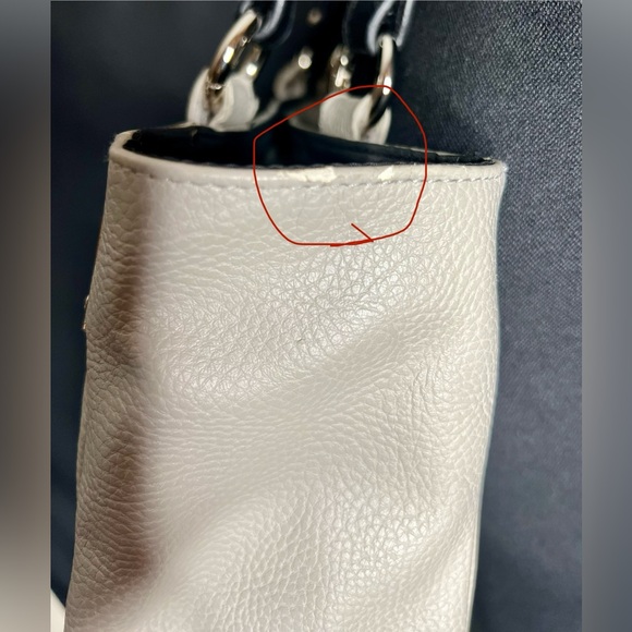🤩 NEW ITEM! Celine Prima Shell Bag Dove Gray Pebble Textured Faux Leather - Picture 4 of 7